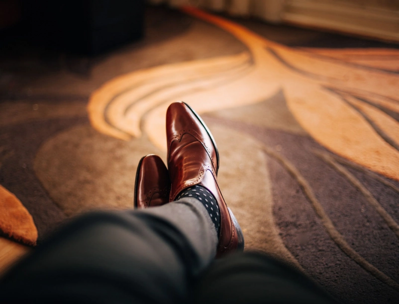 gepflegter Business-Schuh braun Slipper